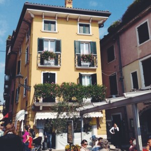 Processed with VSCOcam with f2 preset